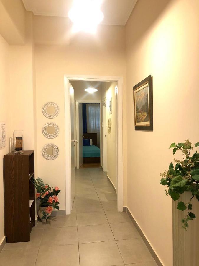 Comfortable Apt , 5 Min Walk To Acropolis Athene Buitenkant foto